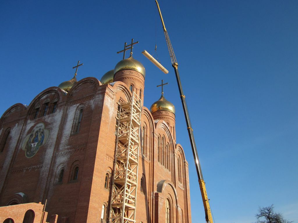 установка креста храма