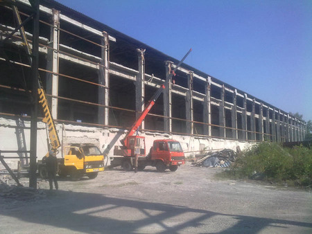 фото ремонт завода и с помощью автокрана