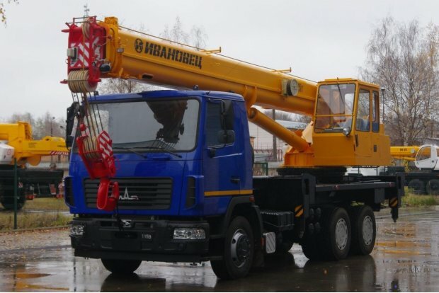 Автокран Ивановец КС-45717А-1