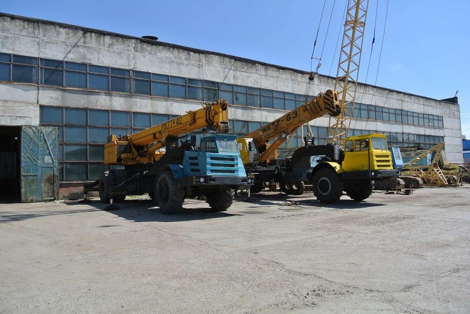 фото услуги автокрана по низкой цене